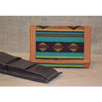 Portfel skórzany brązowy męski  z andyjskim etnicznym haftem.